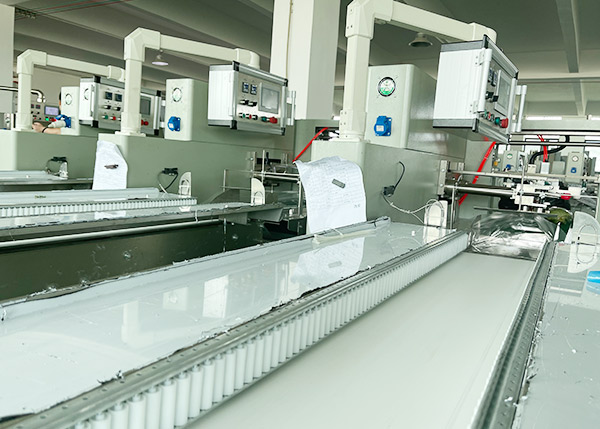 Tire inner core automatic horizontal packing machine