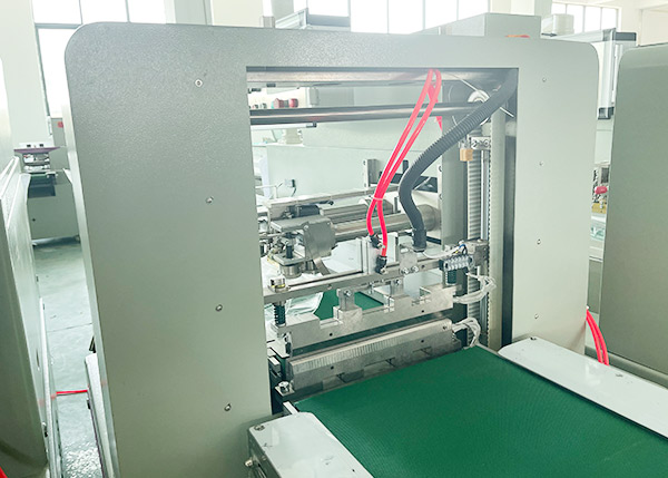 Tire inner core automatic horizontal packing machine